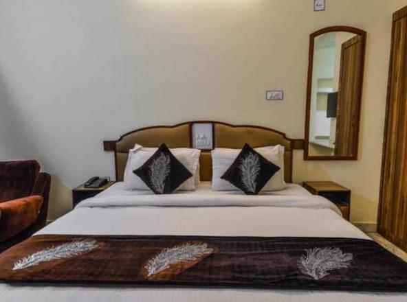 אודייפור Hotel Vinayakam מראה חיצוני תמונה