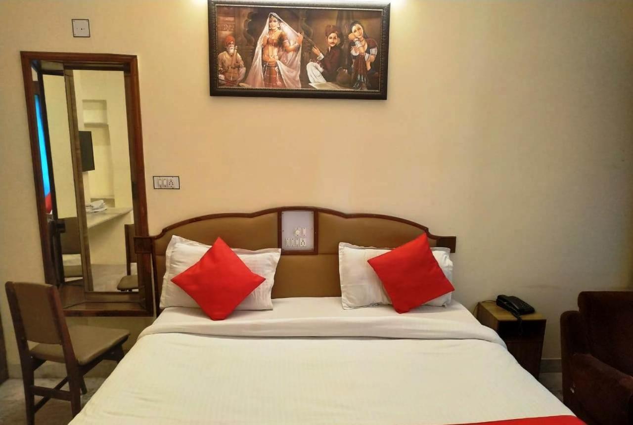 אודייפור Hotel Vinayakam מראה חיצוני תמונה