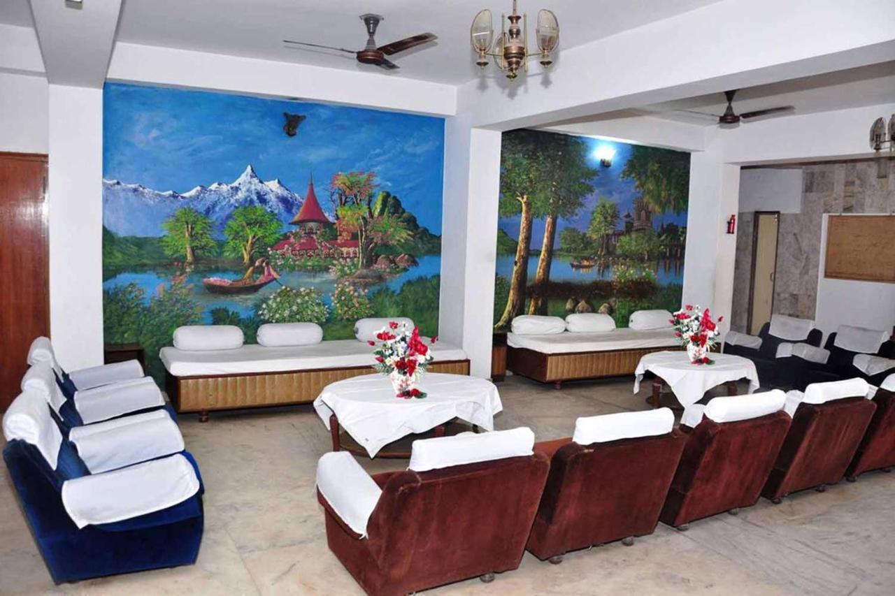 אודייפור Hotel Vinayakam מראה חיצוני תמונה
