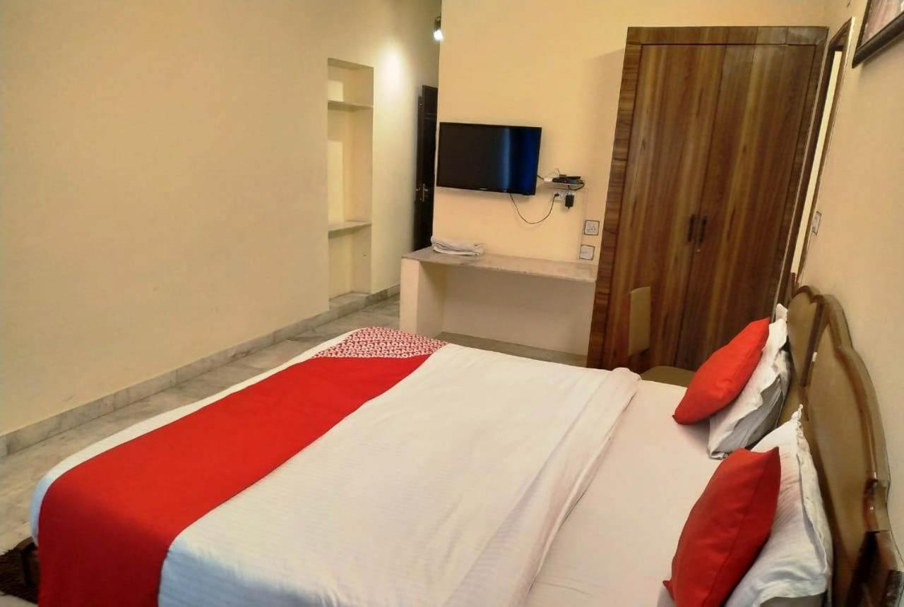 אודייפור Hotel Vinayakam מראה חיצוני תמונה