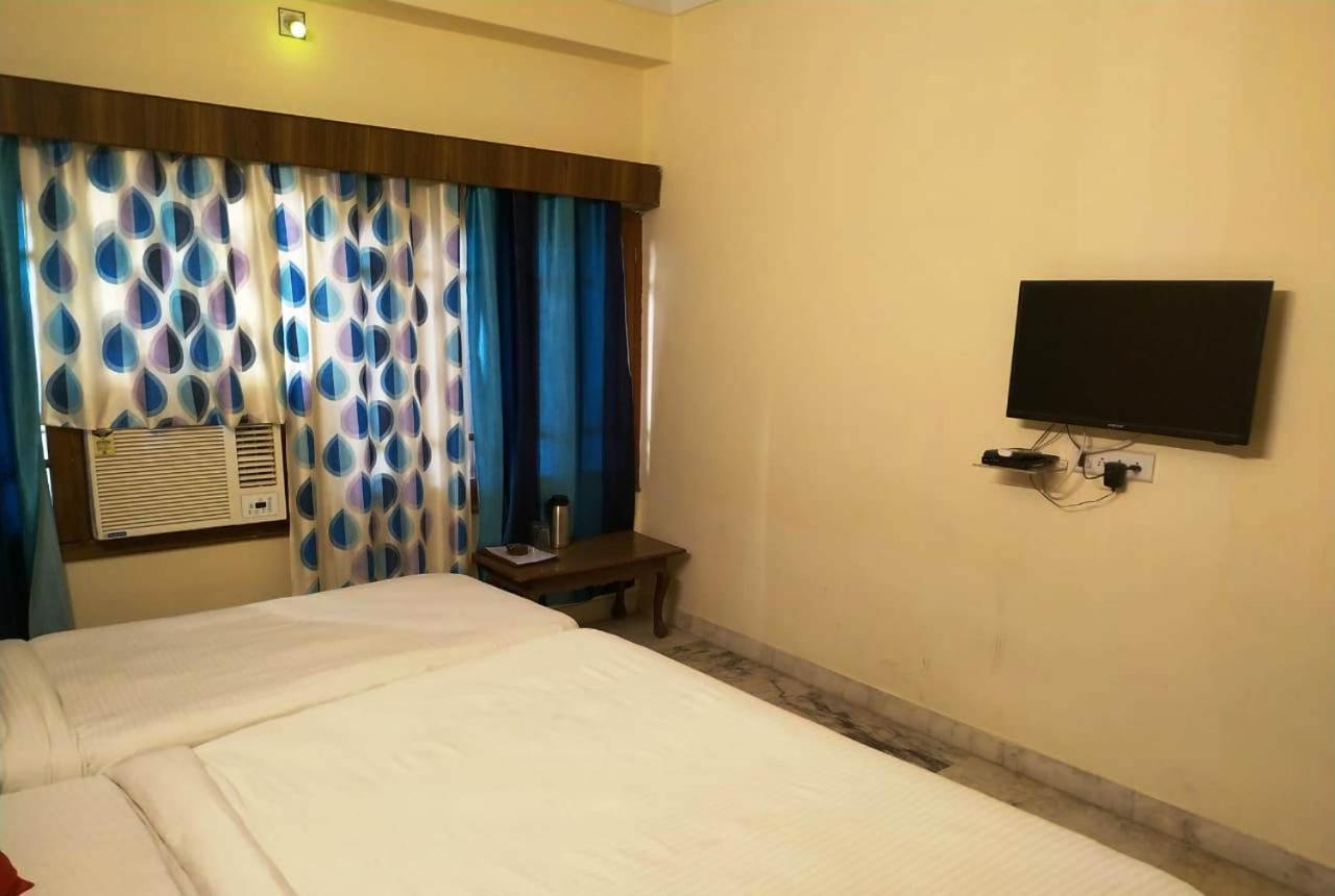 אודייפור Hotel Vinayakam מראה חיצוני תמונה
